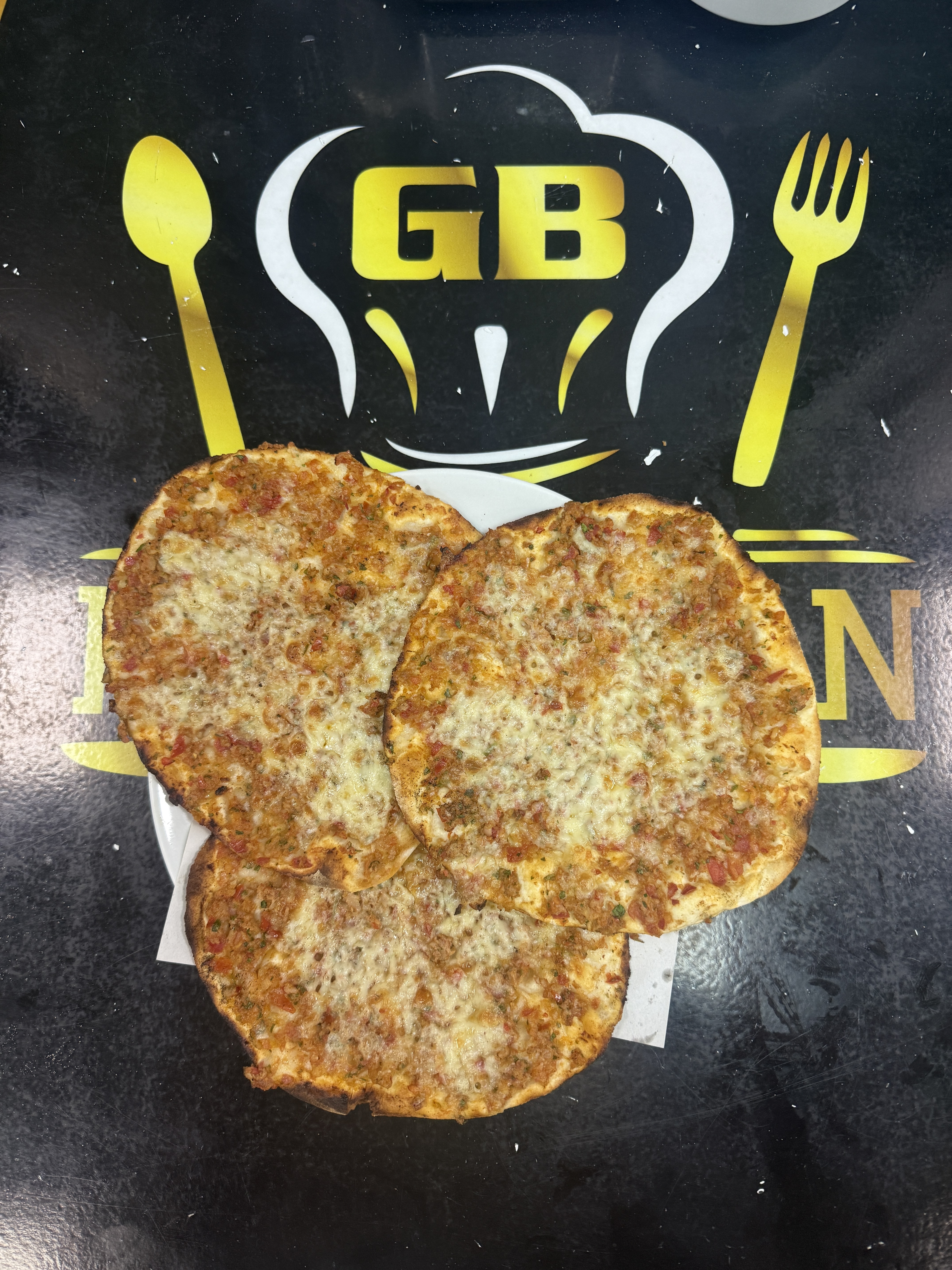 KAŞARLI LAHMACUN (6 ADET) / Lahmacun with Cheese